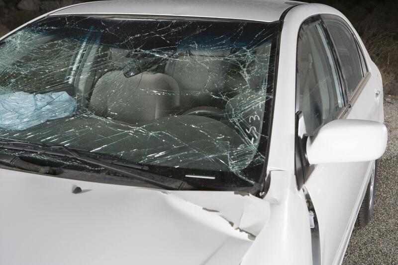 this image shows windshield replacement in Oxnard, California